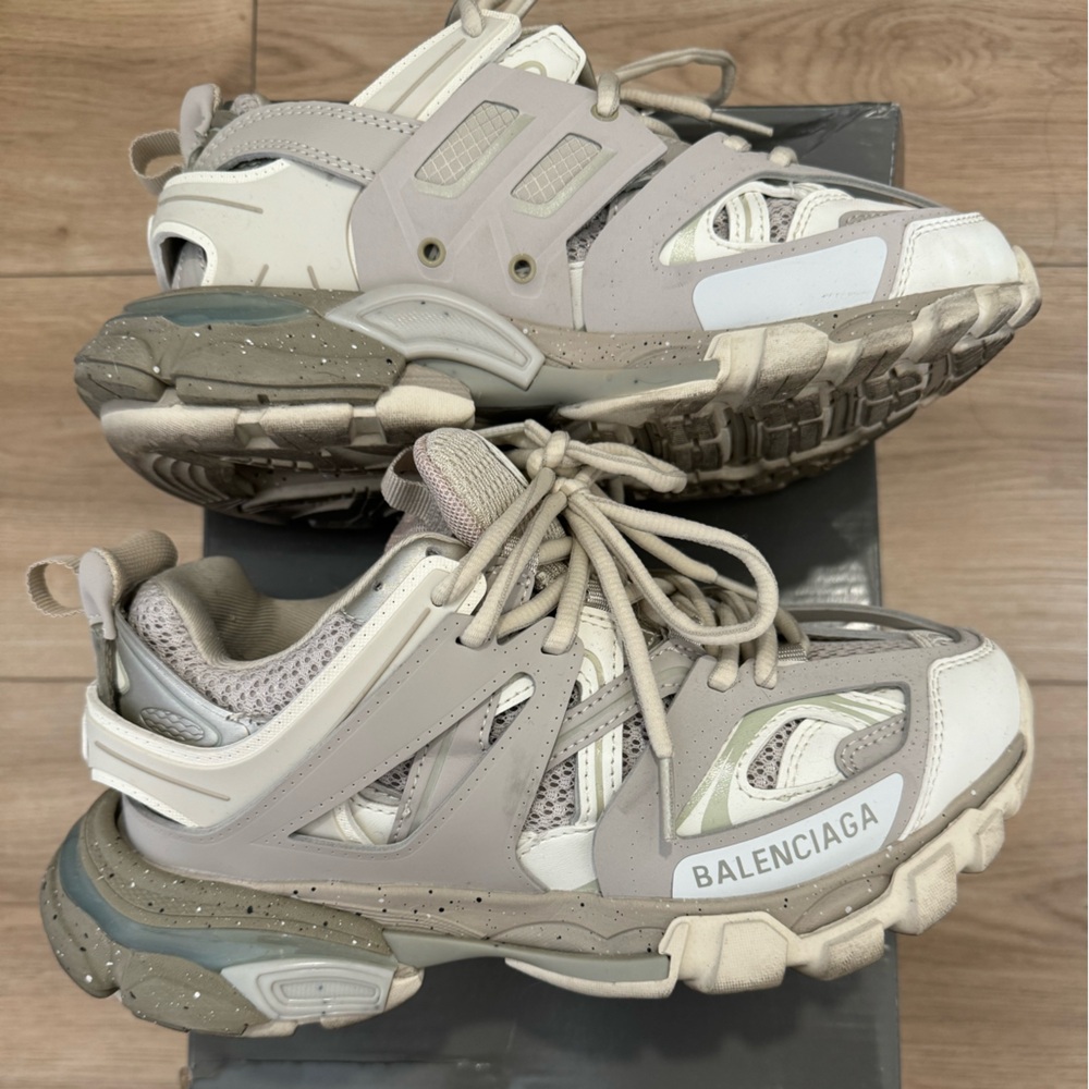 Balenciaga track sneaker in grey